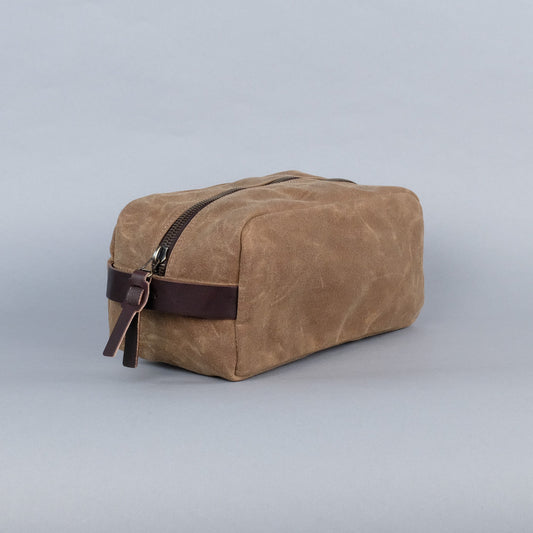 Clark Large Dopp Kit in Brush Brown