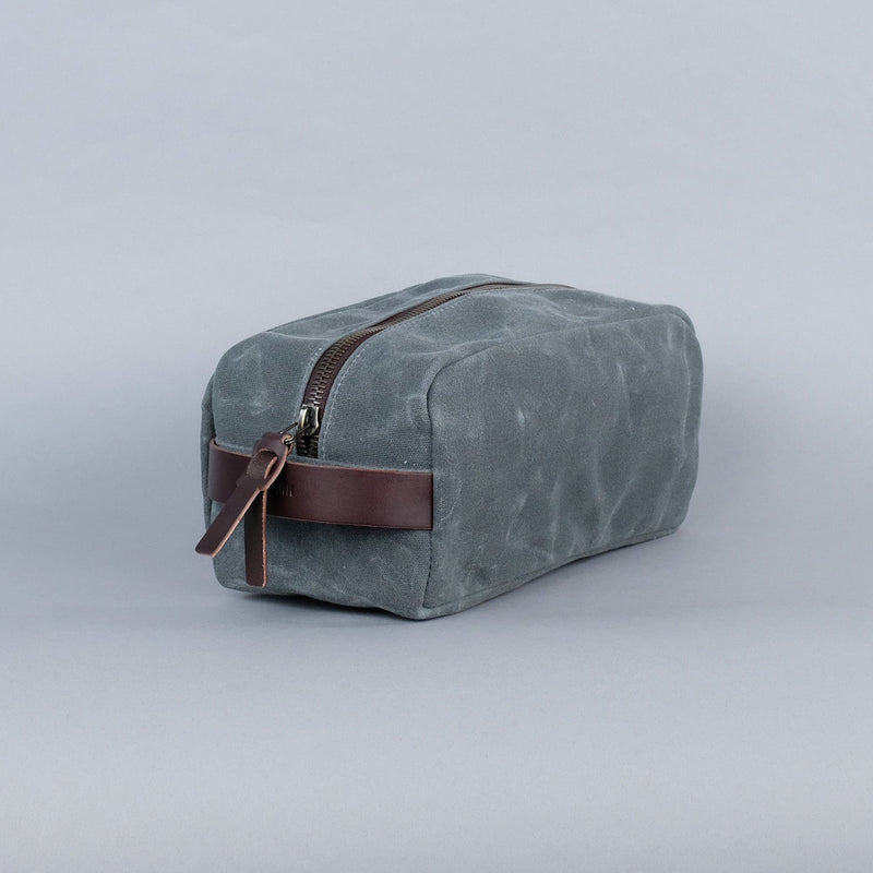 Clark Large Dopp Kit in Charcoal-zoom-