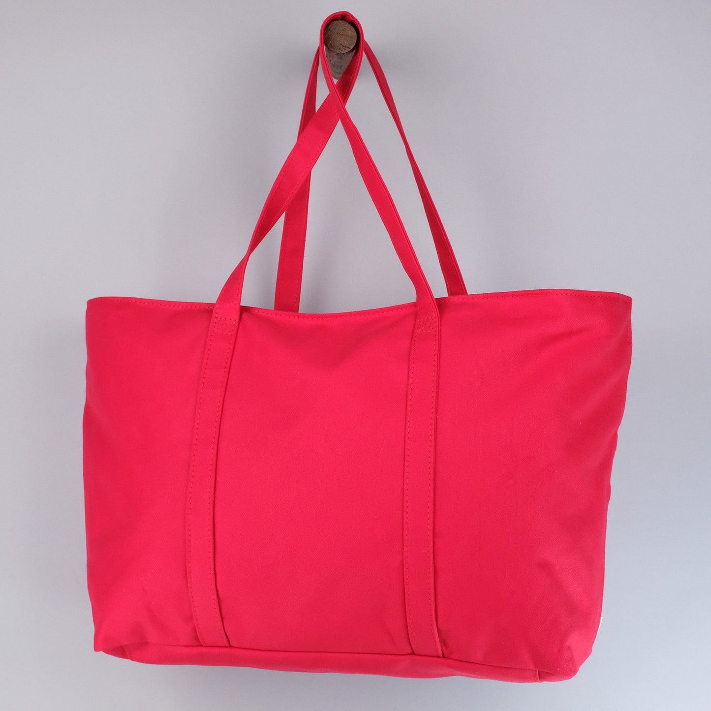 Elmwood Zip Tote in Cardinal Red