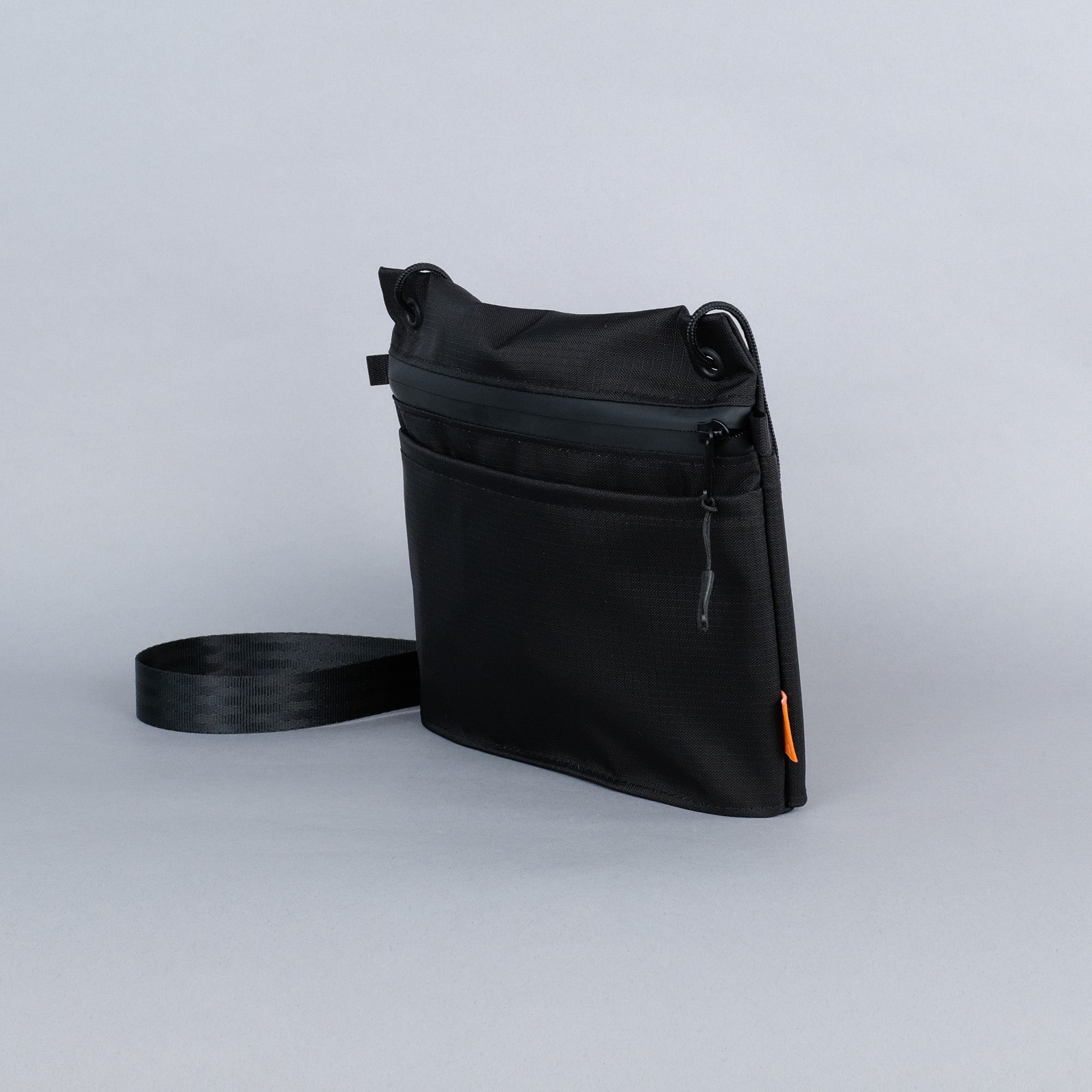 The Wayland Sacoche in Black-zoom-2