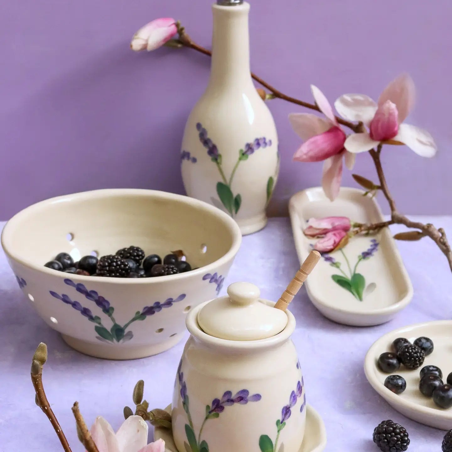 Berry Colander & Saucer