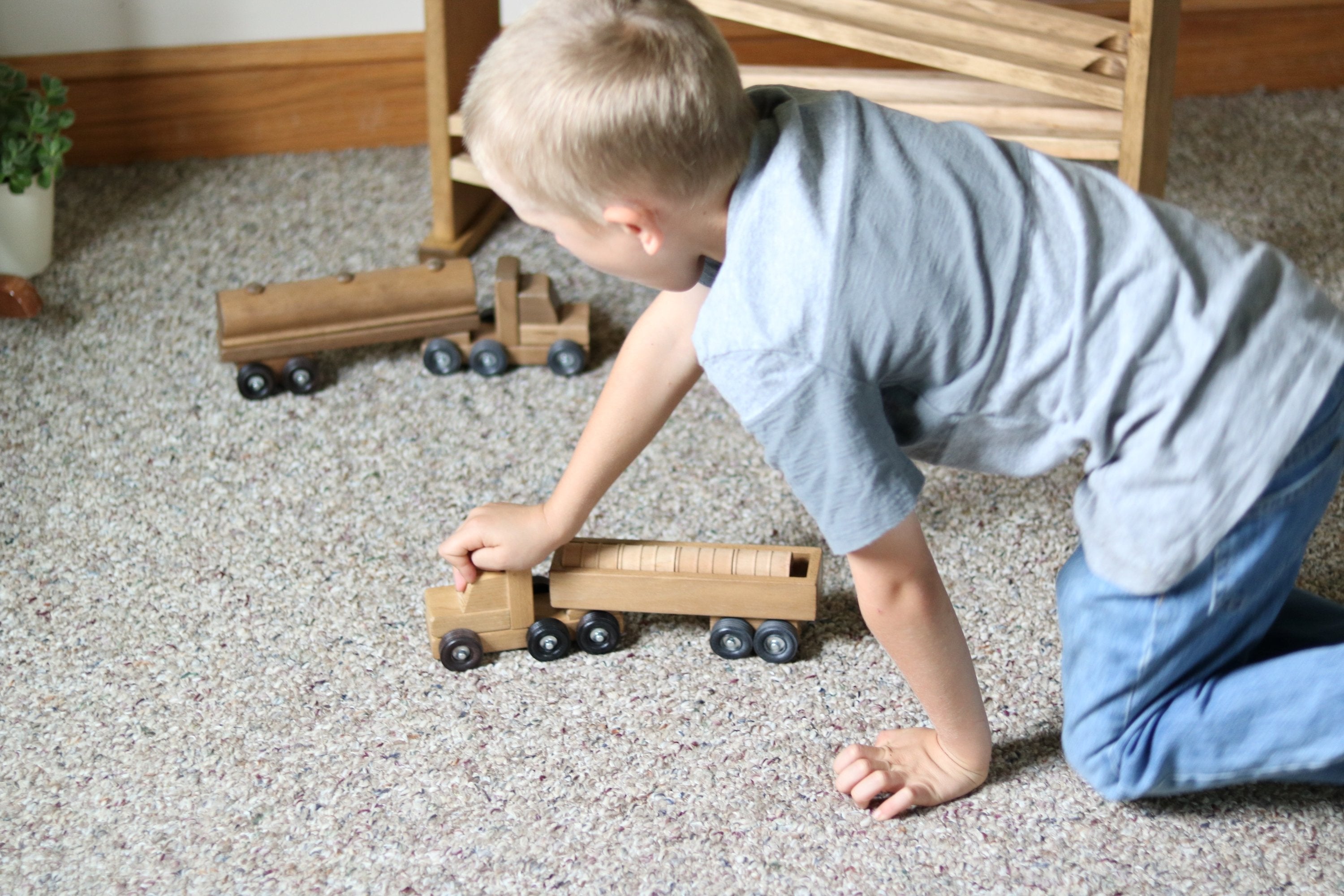 Wooden Barrel Truck Toy with Removable Barrels