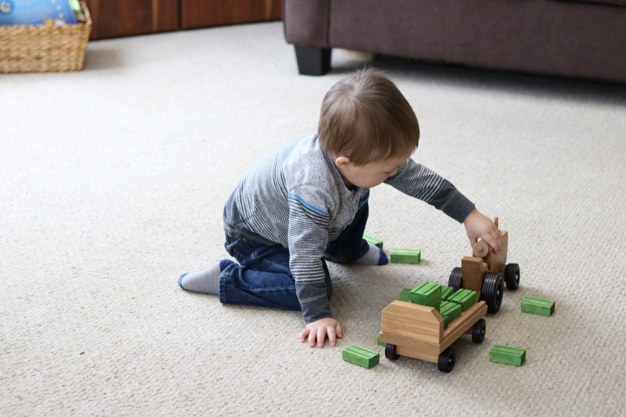 Amish Wooden Tractor and Wagon Set with Hay Bales - Aware House - Amish Toy Box -