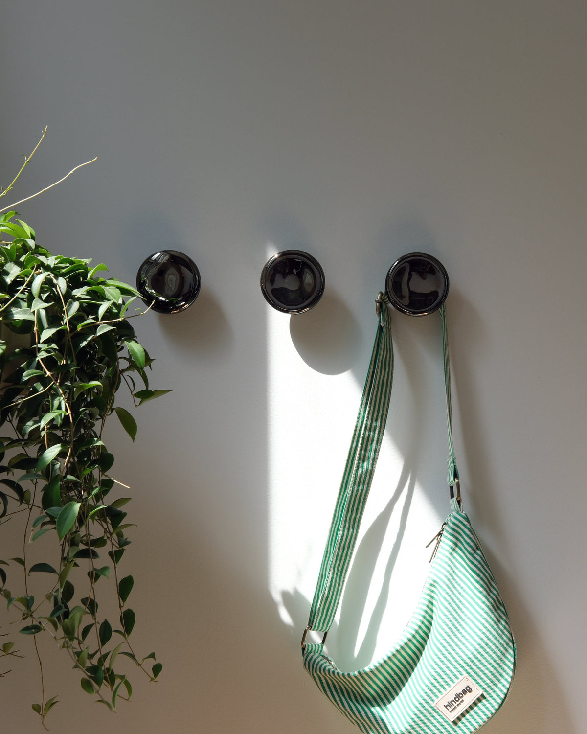 Sequence coat hook - Mercury-1