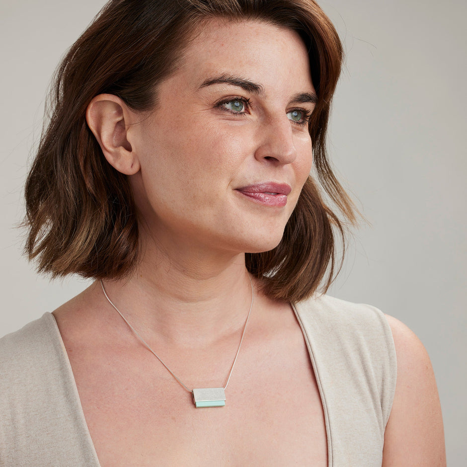 Varjo Necklace