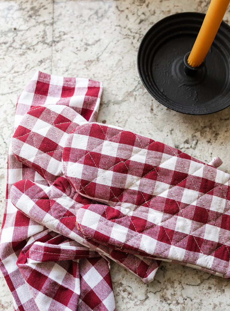 The Checkered Oven Mitts-zoom-