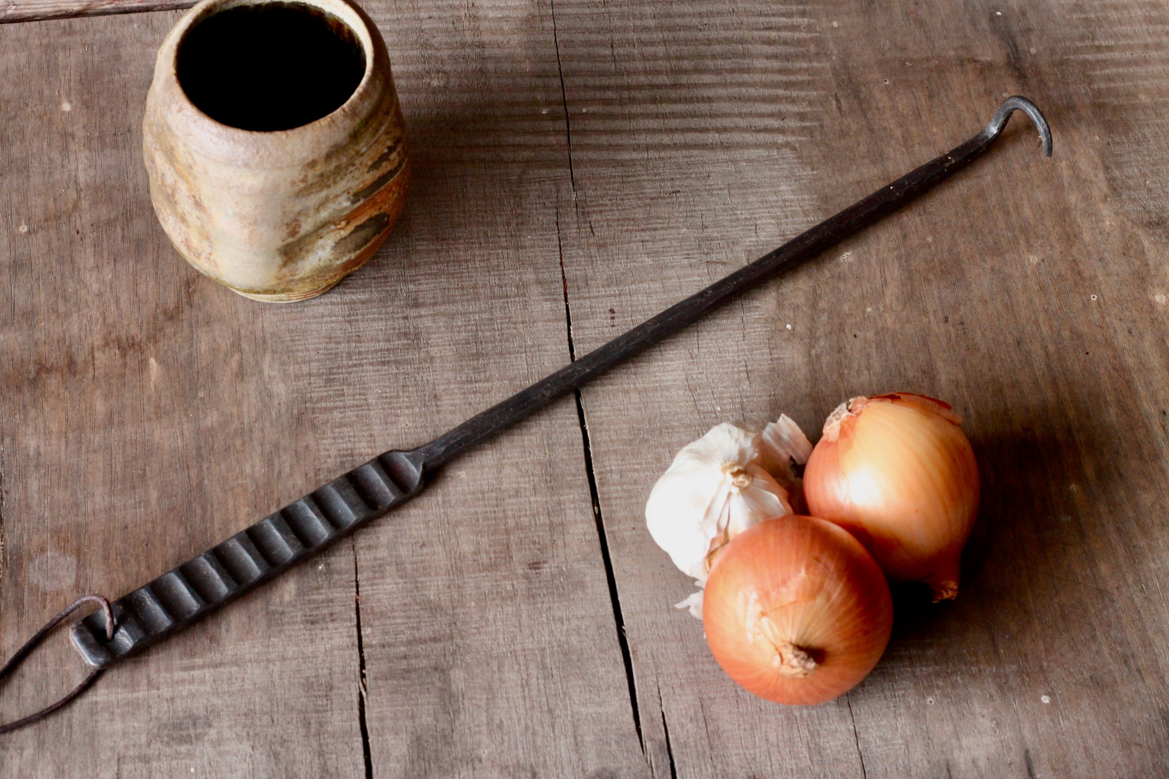 Pigtail Meat Flipper | Grill-Marked Handle Steak Turner