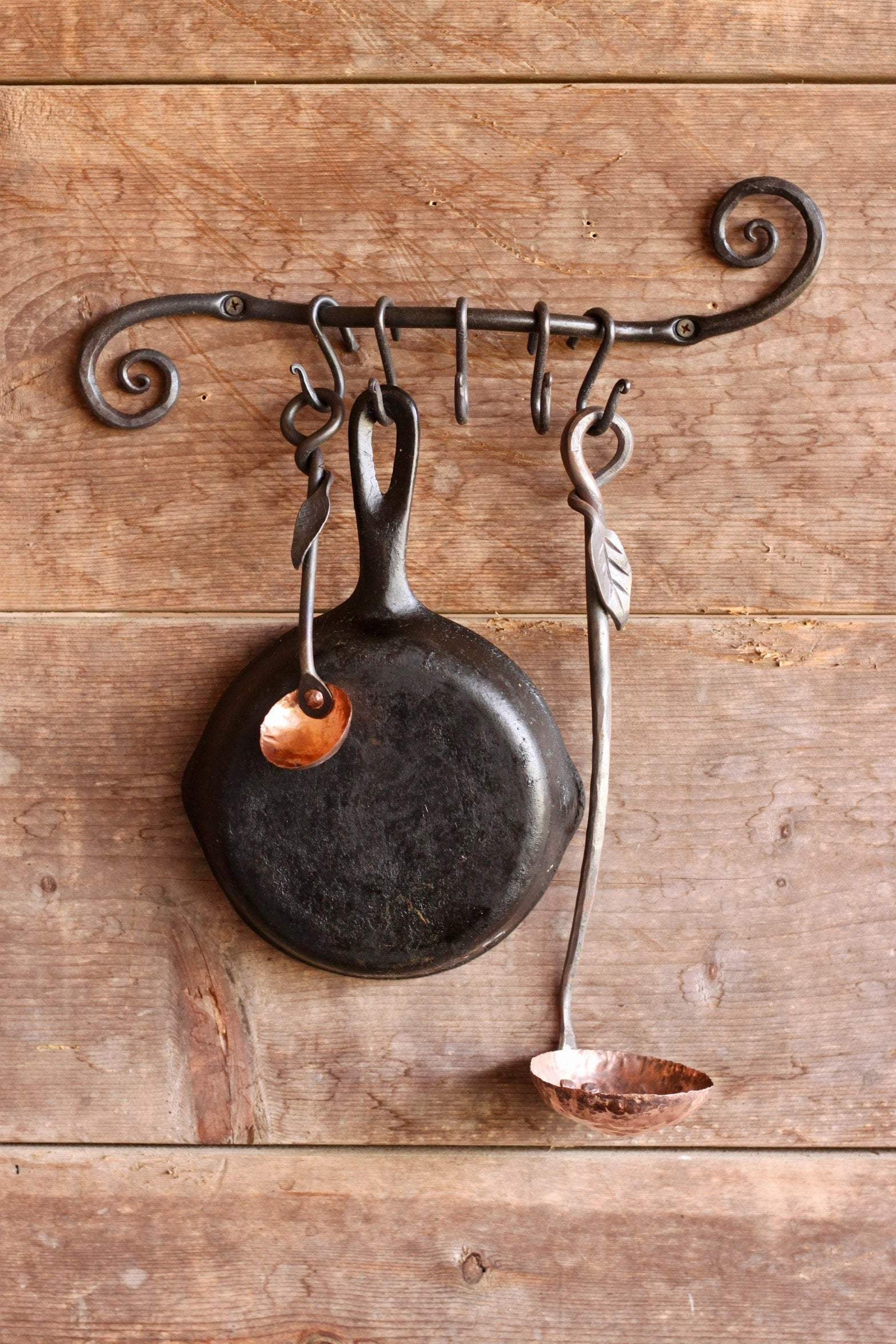Scrolled Pot & Pan Holder | Wall Rack (5 Hooks)