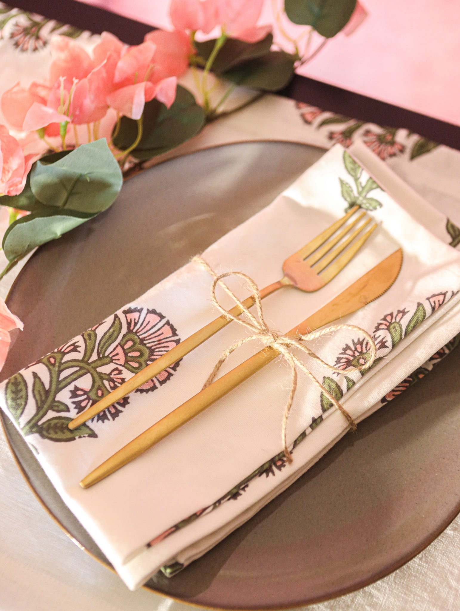 Begum Table Napkin (Set of 2)-2