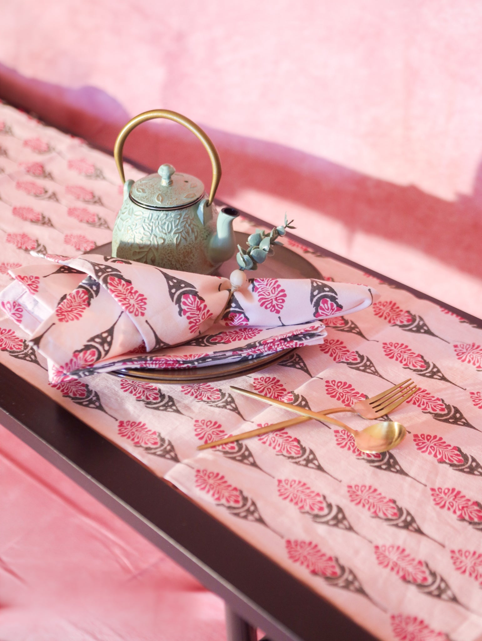 Bahaar Hand-Printed Linen Table Runner – Pink-2