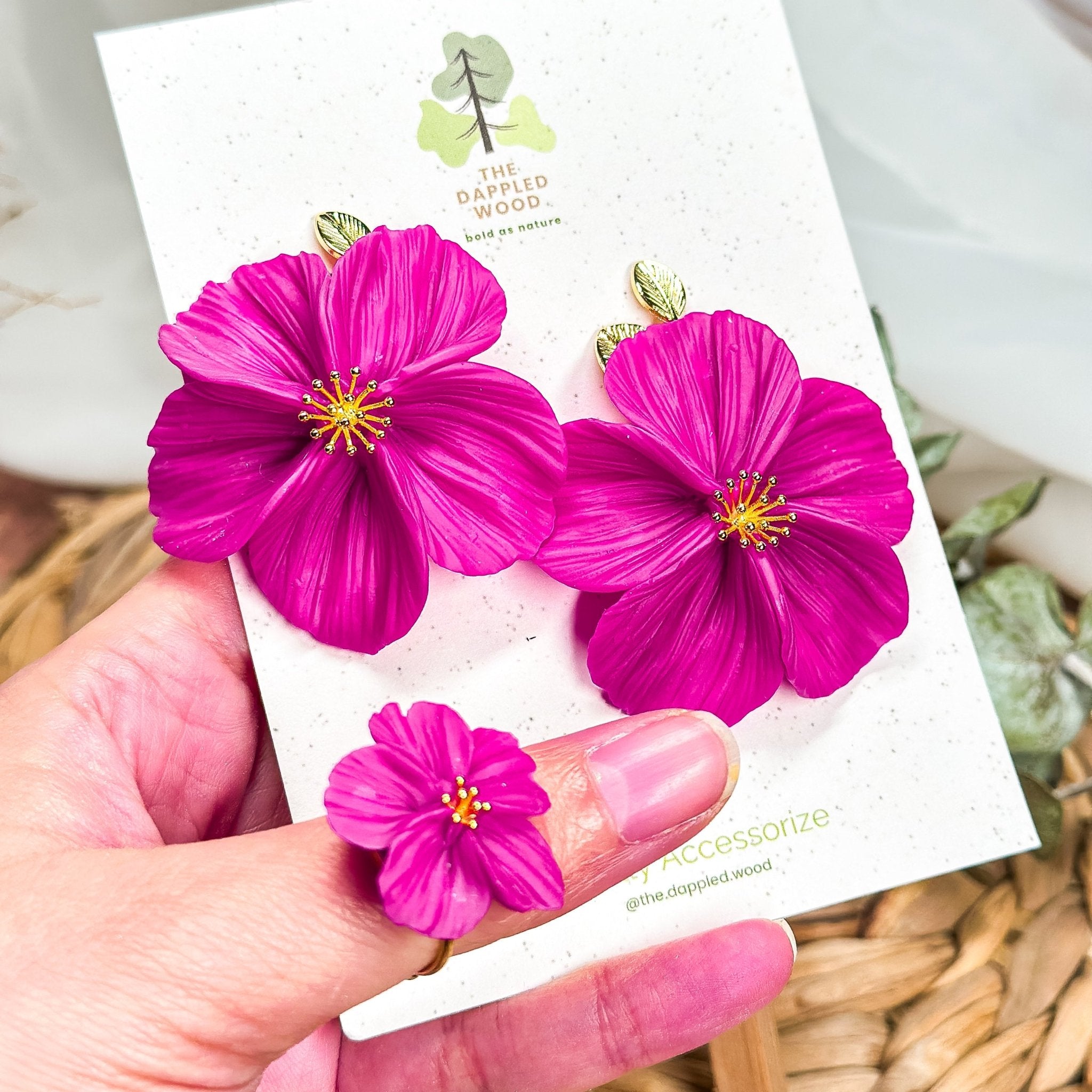 Isadora | Floral Adjustable Cocktail Ring-zoom-3