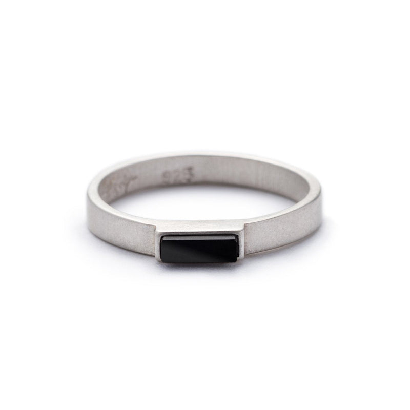Yana Ring-zoom-